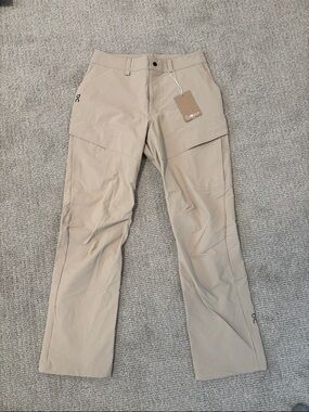 Women’s ON Trek Pants (Size Small) with Tag